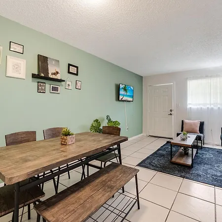 Stylish 2Br Escape In Miami Close To Downtow Exterior photo